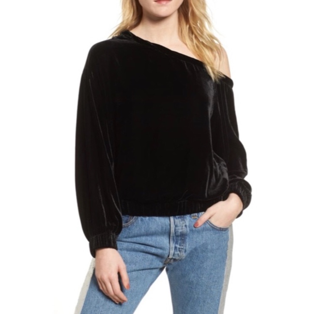 KENDALL + KYLE OFF ONE SHOULDER VELVET LONG SLEEVE